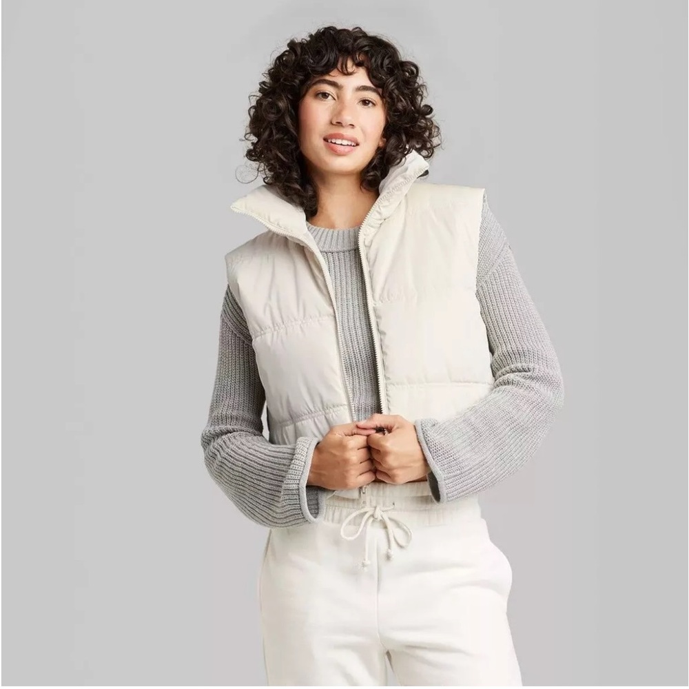 NWT! Women's Matte Cropped Puffer Vest Wild Fable - Light Beige - XXL